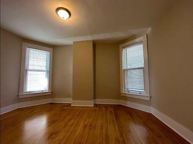 Building Photo - 1669 N Humboldt Ave
