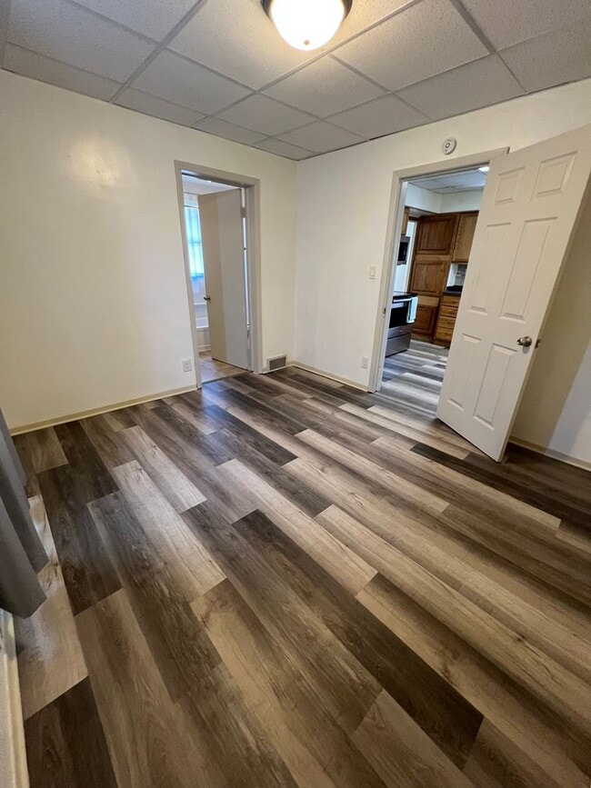 Building Photo - 3711 W 4th St