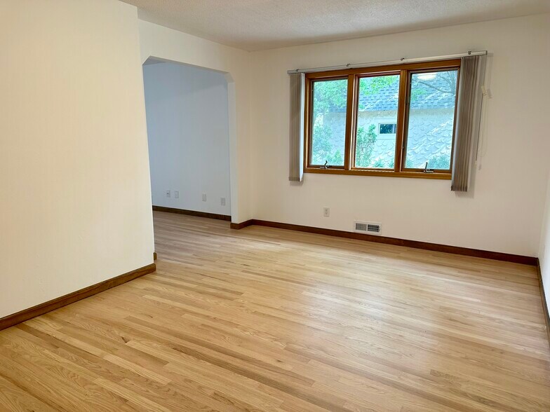 Building Photo - 7301 Glouchester Dr