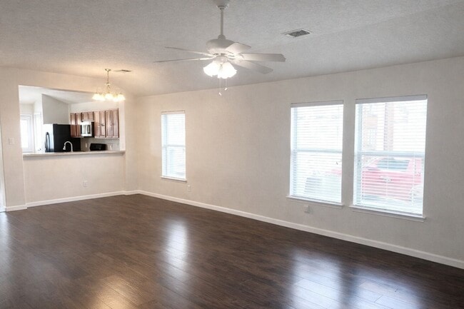 Building Photo - 20519 Lantern Springs Ln