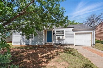 Building Photo - 1526 Green St