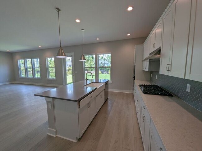 Building Photo - 110 Oak Pk Dr