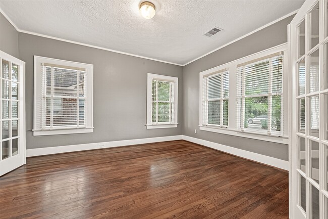 Building Photo - 1603 Branard St