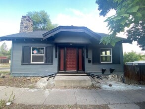 Building Photo - 635 N 9th St