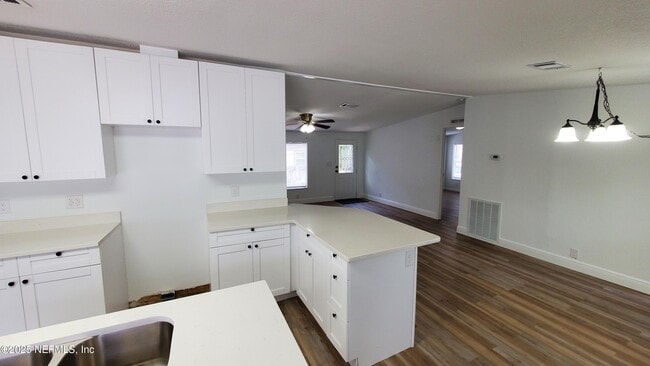 Building Photo - 1718 Wright Ave