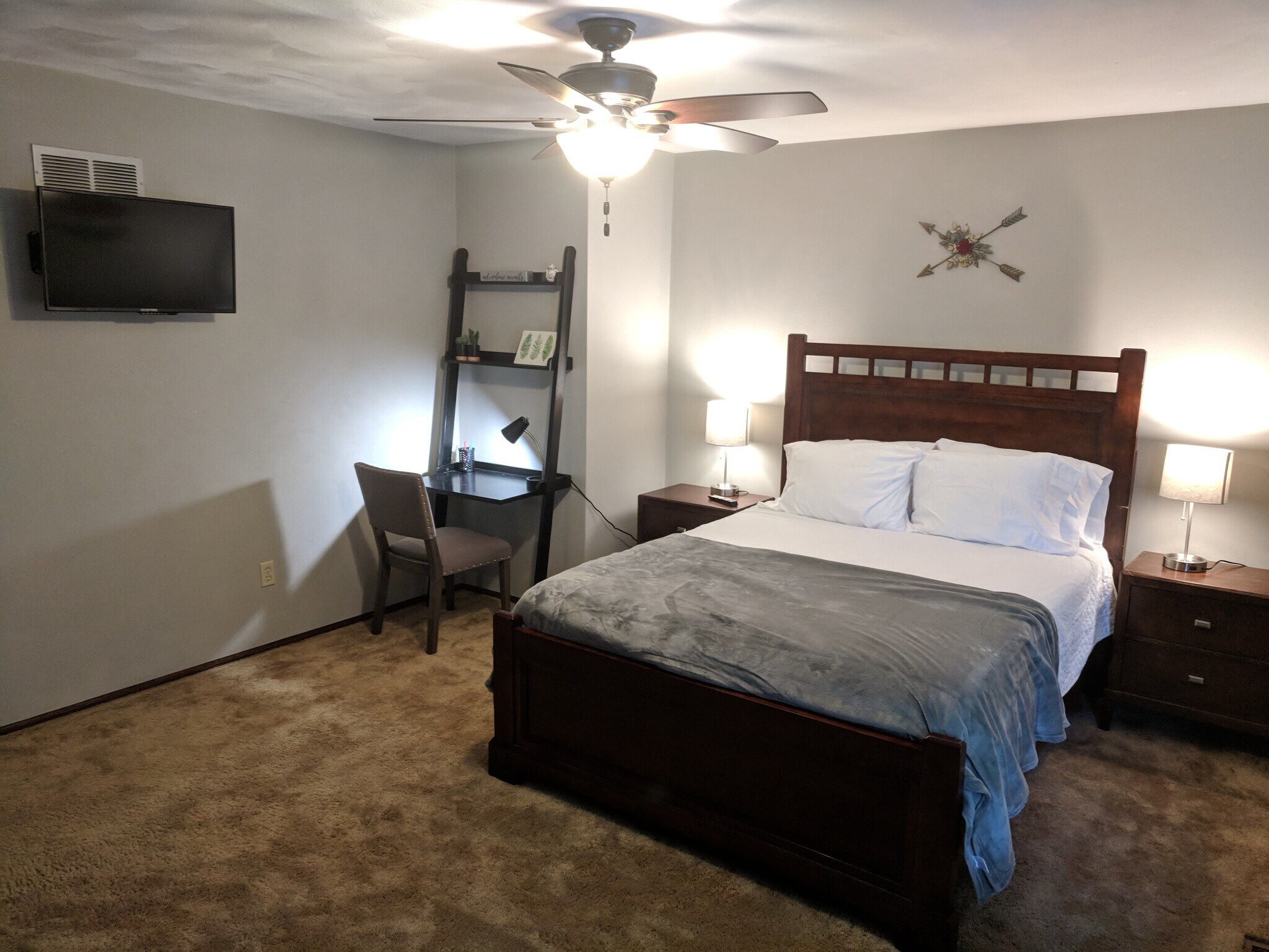 Secondary Bedroom - 833 Nowland Ct