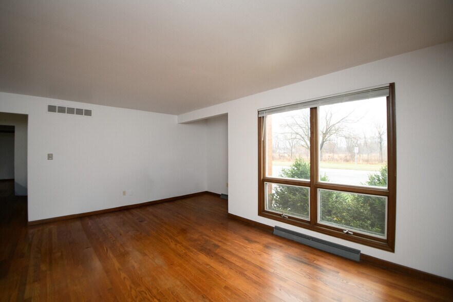 Building Photo - 2403 W 63rd Ave