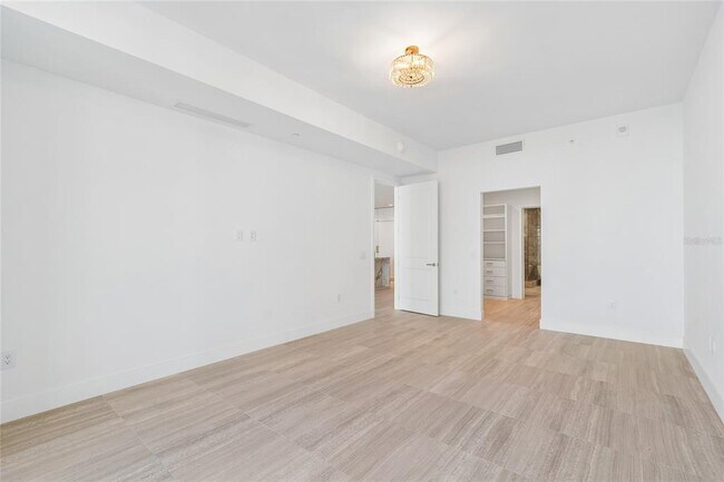 Building Photo - 3015 S Ysabella Ave