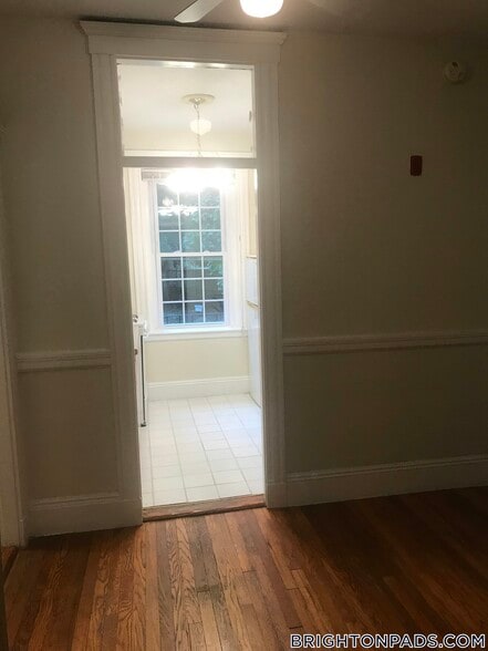 Building Photo - 10 Lothian Rd