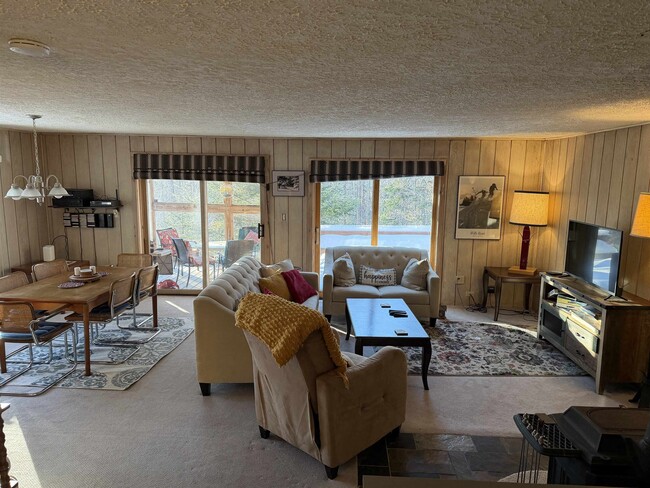 Building Photo - 127 Mountain Ridge Rd