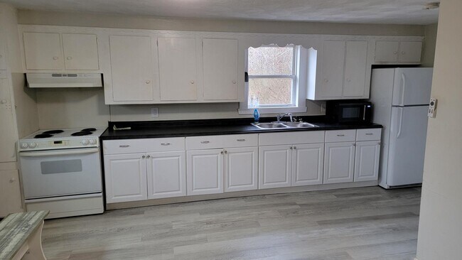 Building Photo - 15 Virginia Ave