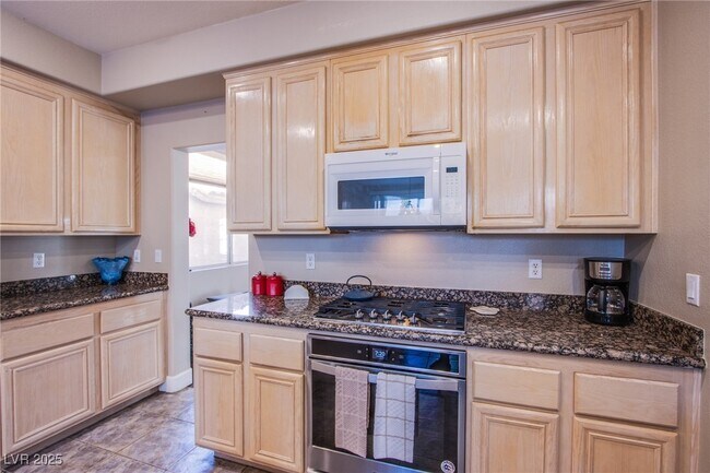 Building Photo - 3838 Erva St