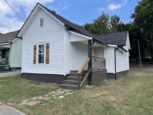 Building Photo - 1621 Dora St