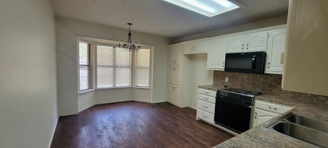 Building Photo - Beautiful 3/2/2 home in Cooper ISD