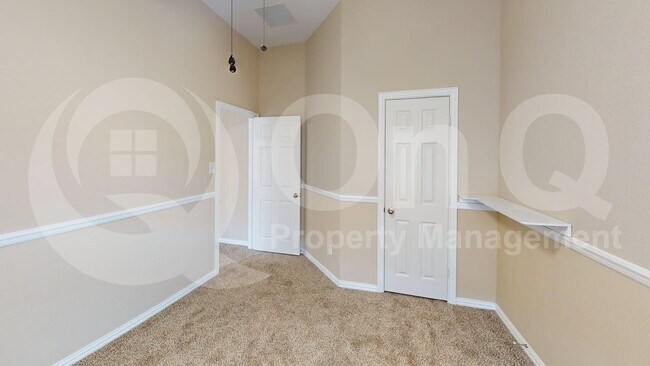 Building Photo - 1921 Highland Haven Ln
