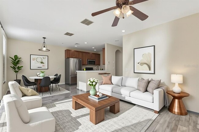 Building Photo - 6215 S Chickasaw Trail