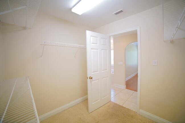Building Photo - 3204 Gallant Fox Trail