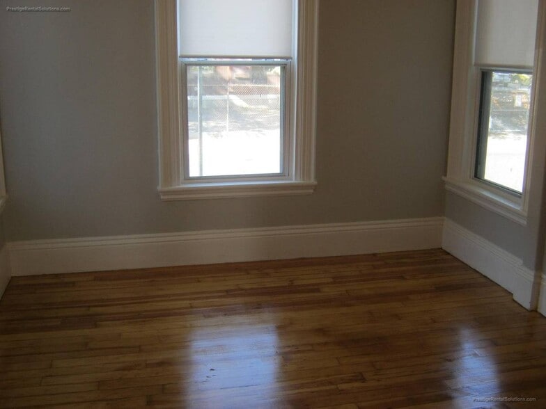 Building Photo - 14-16 Central Ave