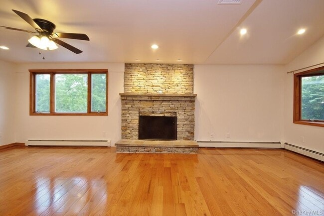 Building Photo - 24 Lake Ave