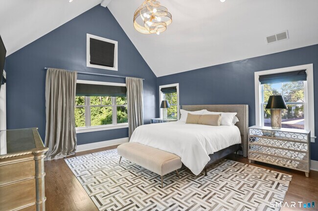 Building Photo - 26 Long Lots Ln