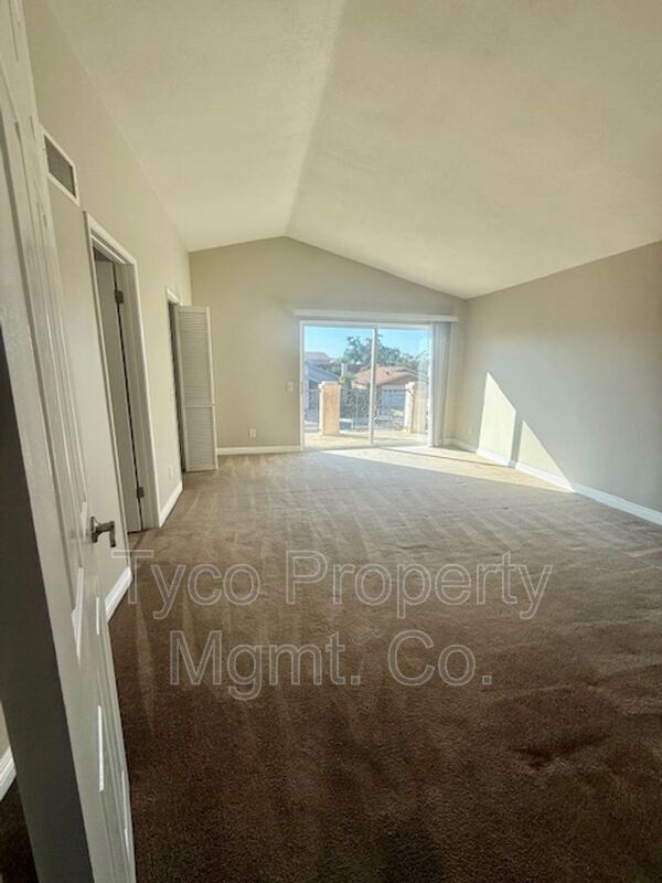 Building Photo - 863 Crystal Creek Ct