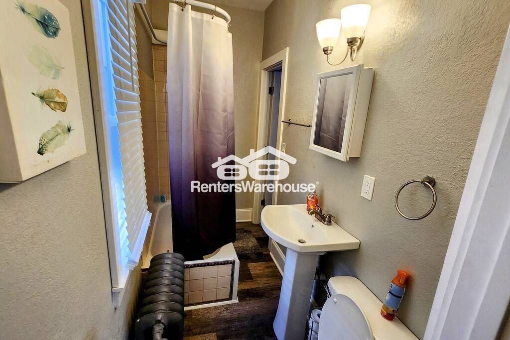 Building Photo - 2867 N Fratney St