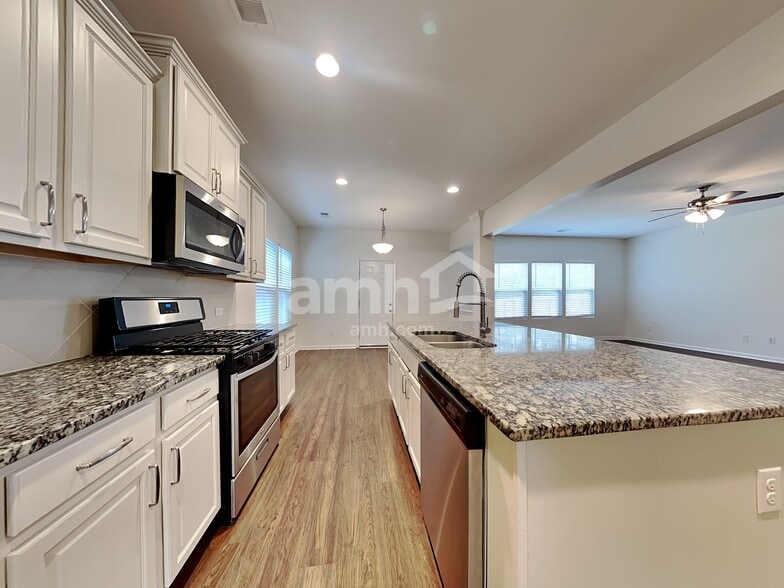 Building Photo - 355 Dunlin Dr