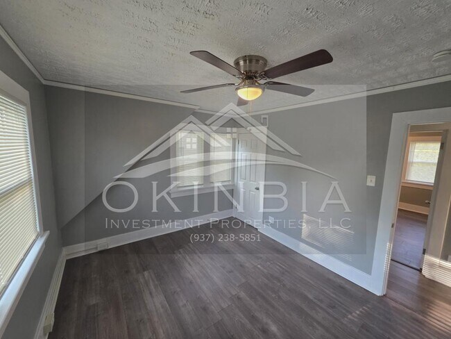 Building Photo - 1815 Catalpa Dr.