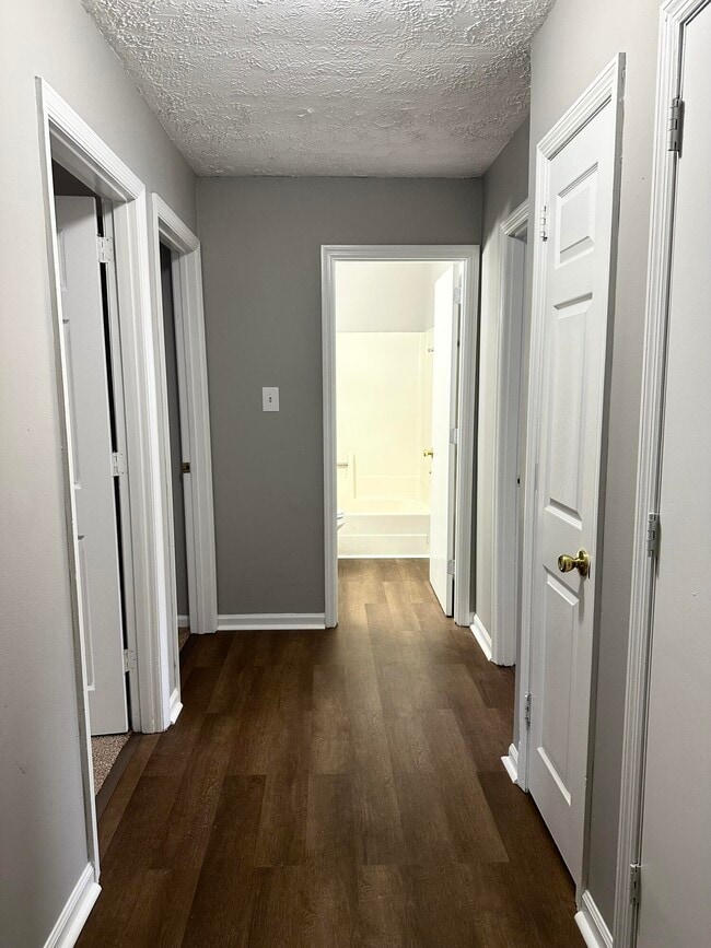 Building Photo - 1179 Tatesbrook Dr