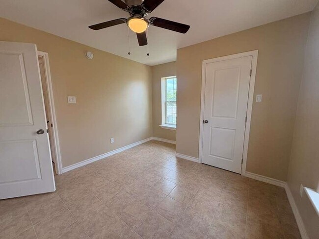 Building Photo - 4018 San Agustin Ave
