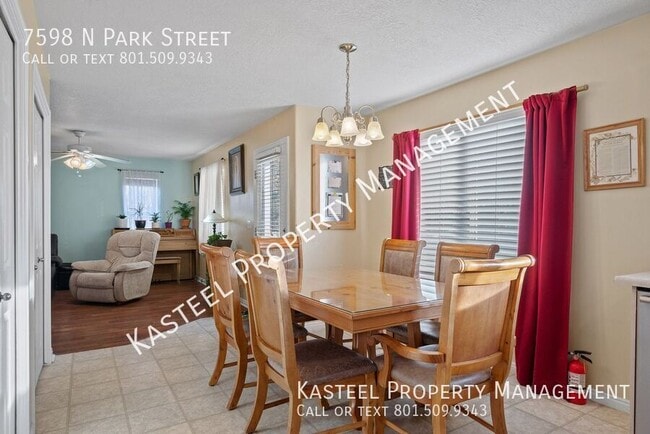 Building Photo - 7598 N Park St