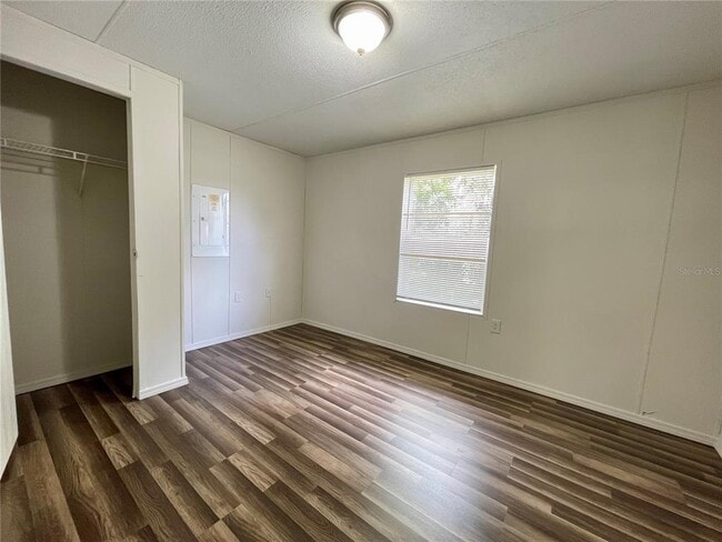 Building Photo - 6330 Eugene Acres Ln