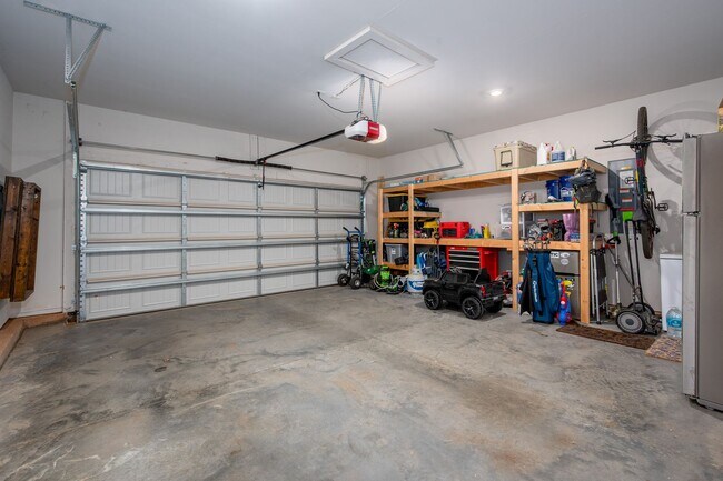 Building Photo - SOLAR Powered 3-Bedroom, 2-Bathroom Single...