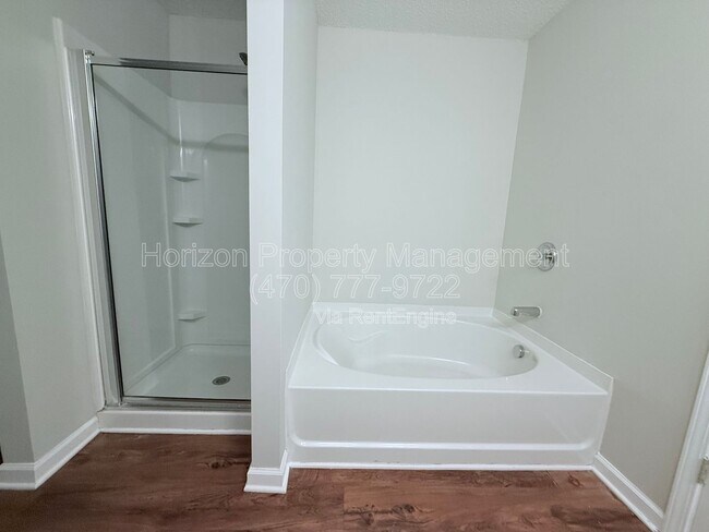 Building Photo - 296 Azalea Cir