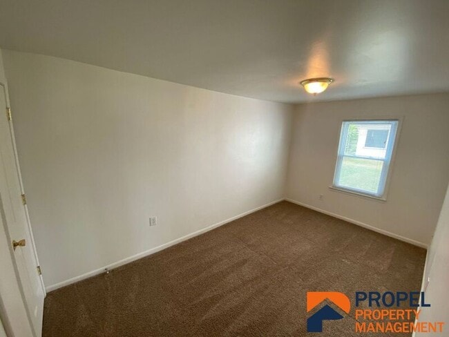 Building Photo - 8141 Macomb St