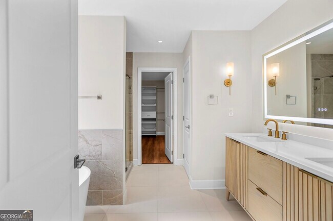 Building Photo - 1540 Bramlett Blvd