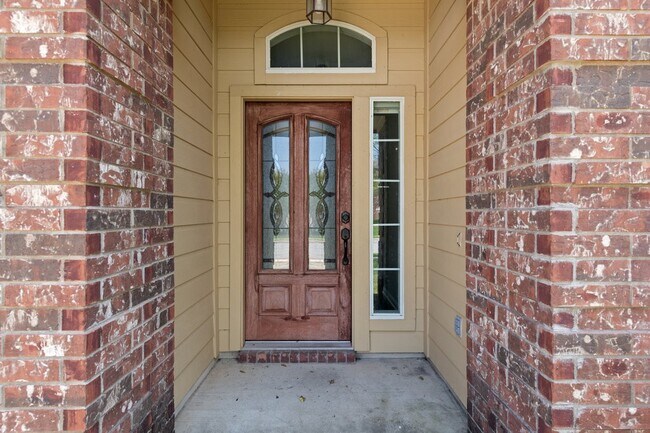 Building Photo - 1049 Regency Ln