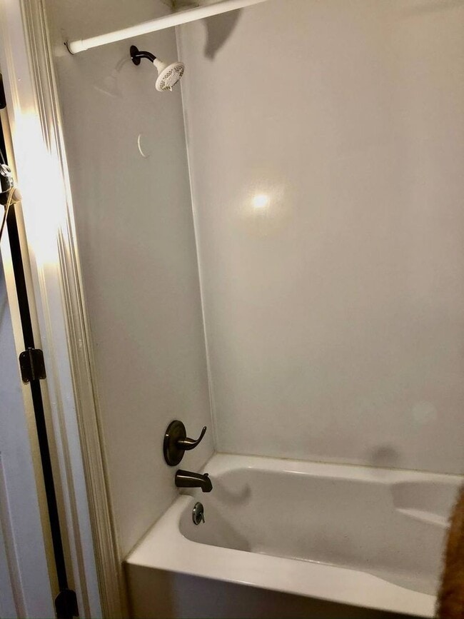 Building Photo - 418 N Darlington St