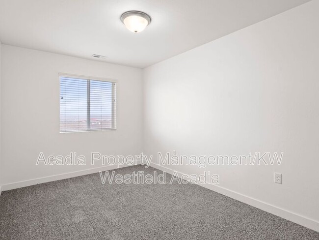 Building Photo - 14893 S Tumble Rock Way