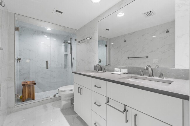 Building Photo - 2780 S Ocean Blvd