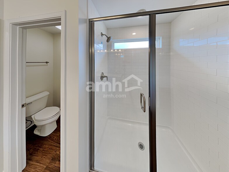 Building Photo - 5067 Trailwater Dr