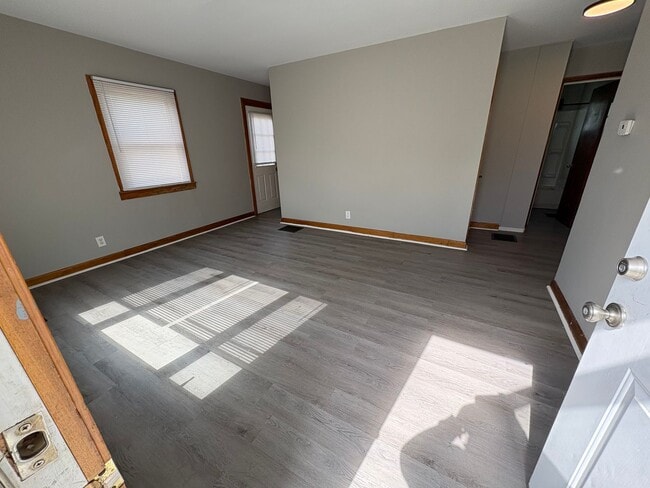 Building Photo - 925 S Ashburton Rd