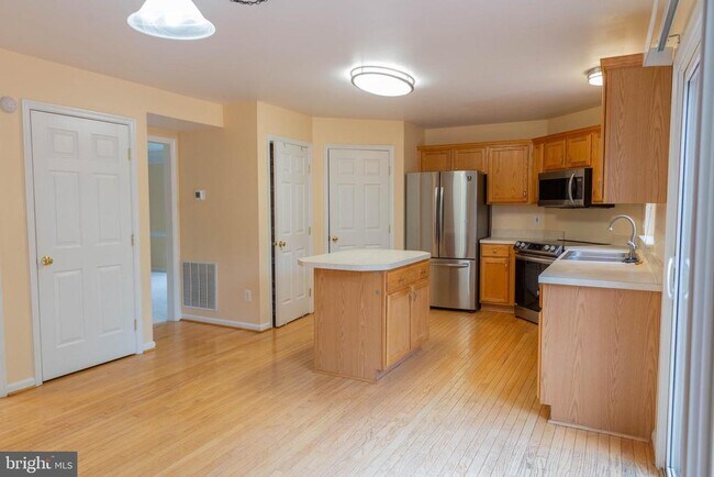 Building Photo - 53 Pebble Beach Dr