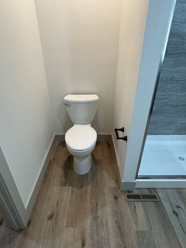 Building Photo - NEW CONSTRUCTION 5 Bed 3 Bath w/ Walk Out ...