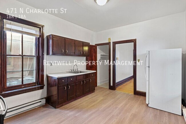 Building Photo - 471 N Charlotte St
