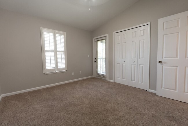 Building Photo - Beautiful Ocean Links Condo!
