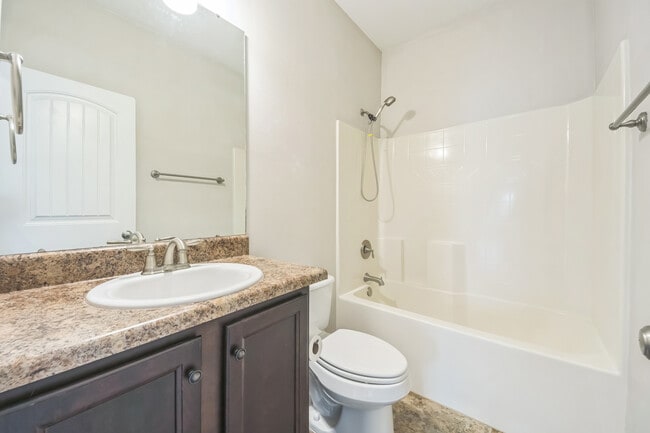 Building Photo - 14137 Waterford Cove