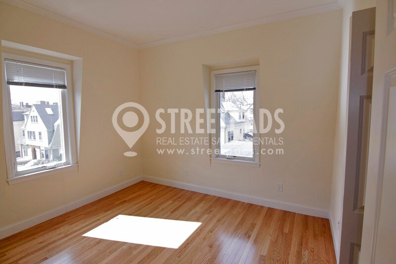 Building Photo - 15 Langdon St