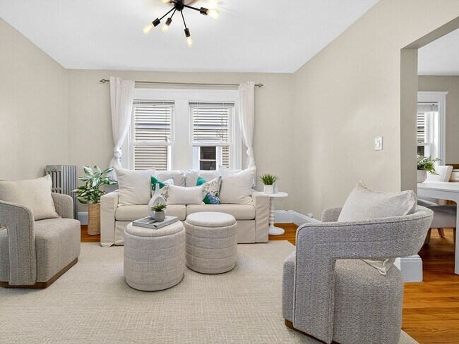 Building Photo - 187 Florence St