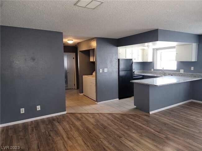 Building Photo - 5335 Mancos Ct
